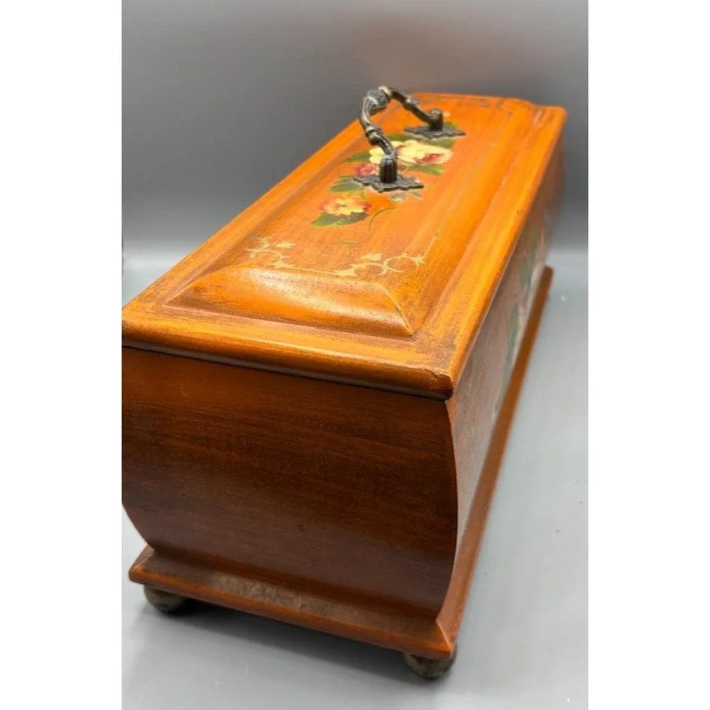 Vtg Hand‎ Painted Wooden Box Floral Design w/ Lid Storage Decorative